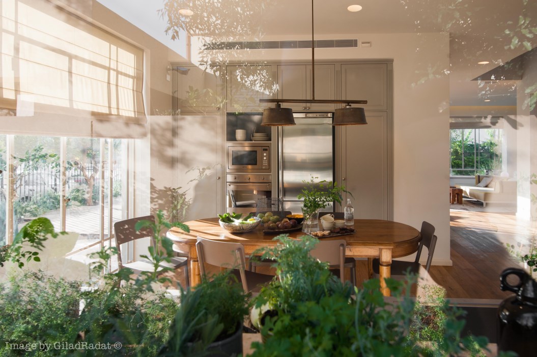 בית בעין-ורד, אדריכלית שירלי דן, עיצוב פנים: יוני מונג׳ק